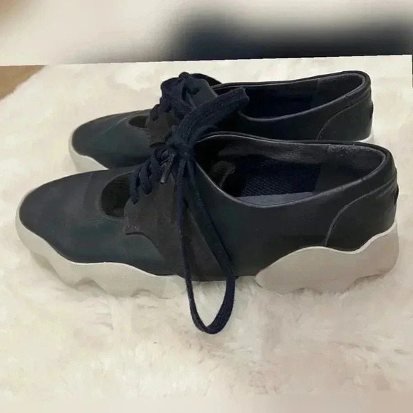 Camper Dub Sneakers - Picture 4 of 9